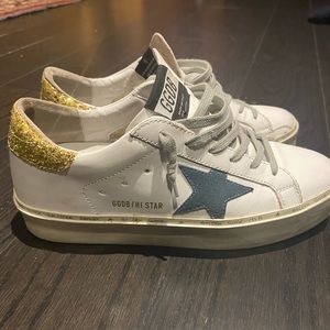 Golden Goose Sneakers size 39 aka 9